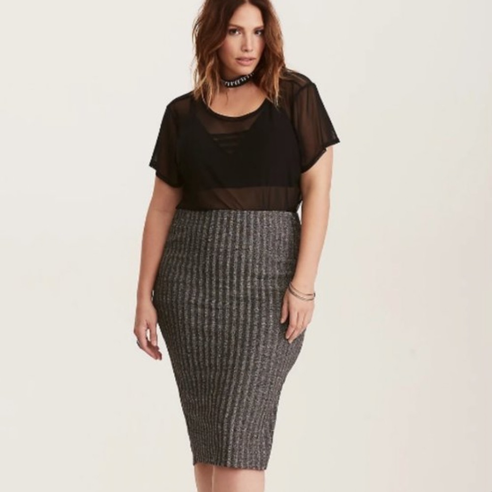 Torrid 2 GLITTER silver RIBBED KNIT PENCIL SKIRT
